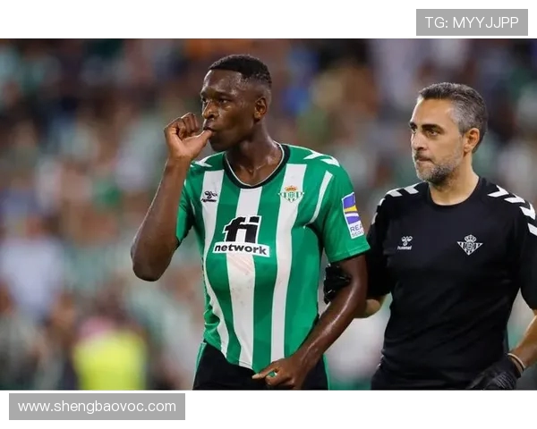 桑乔降薪 60% 赴尤文!安东尼铁心拒科莫,贝蒂斯成巴西飞翼救赎之地 桑乔降薪 60% 赴尤文!安东尼铁心拒科莫,贝蒂斯成巴西飞翼救赎之地